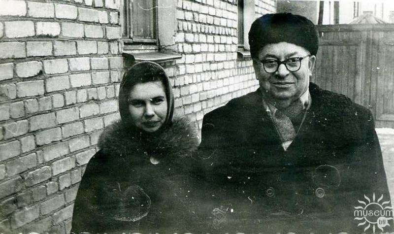 A.A. Dobrovol’skiy with daughter Nelya. 1970s